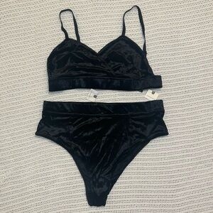 NWT Anthropology Black Velvet Bralette & High-Rise Cheeky Set — Size L